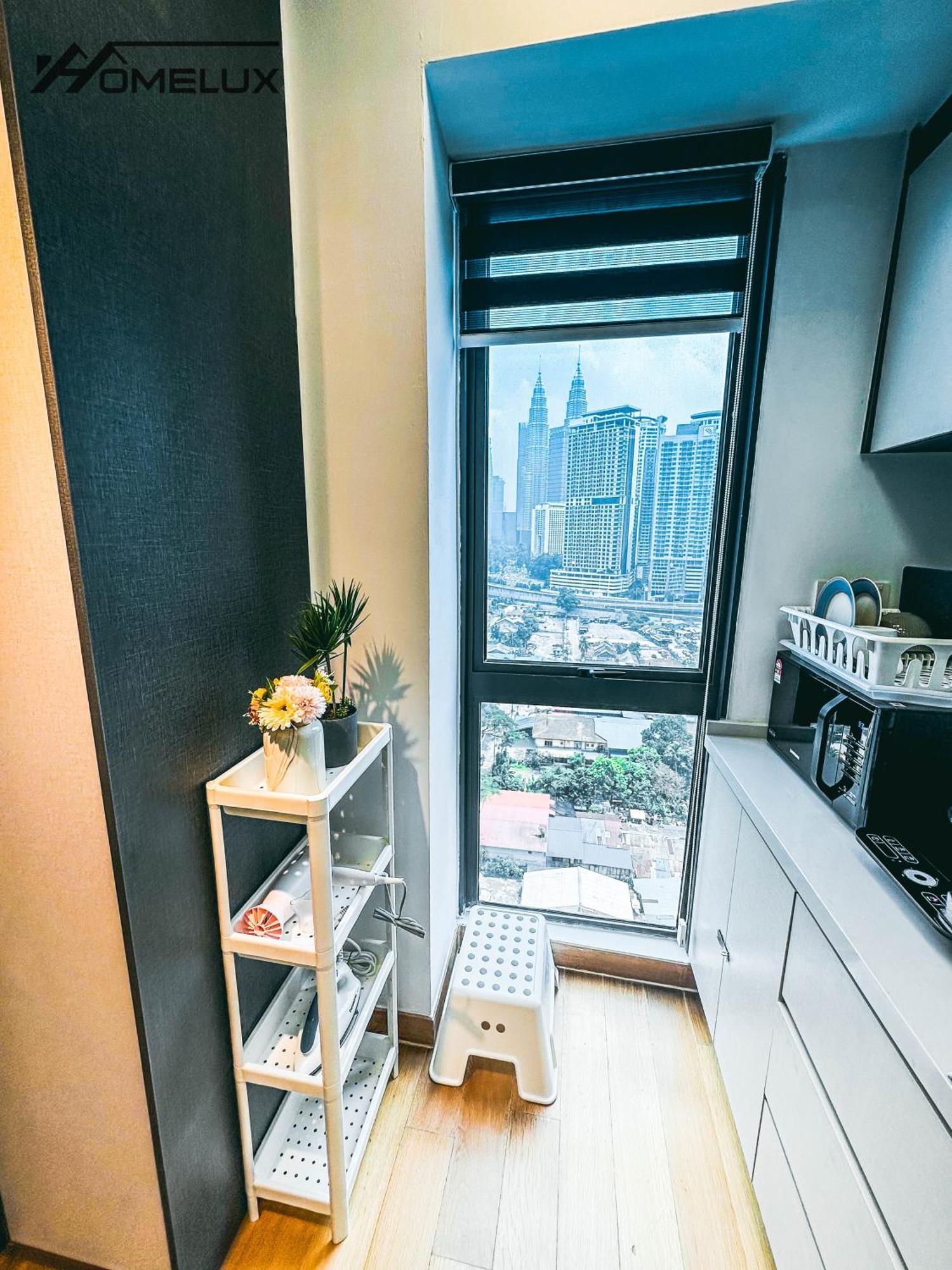 קואלה לומפור The Colony By Infinitum Best Pool View Klcc Trx Merdeka 118 Kl Tower מראה חיצוני תמונה